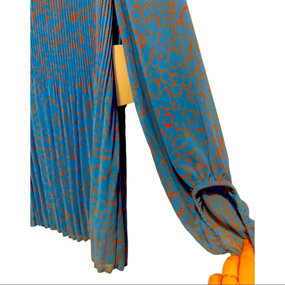 NWT Nine West Pleated V-Neck Top - Balloon Sleeves Animal Print Work Going Out - Picture 3 of 12